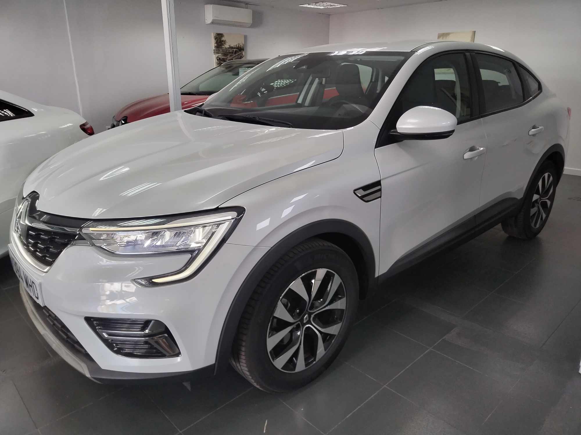 RENAULT ARKANA 2023 híbrido en venta en Jerez de la Frontera