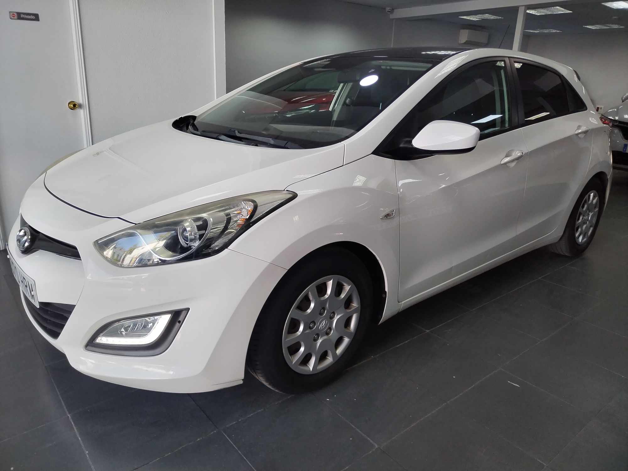 HYUNDAI i30 2013 diésel en venta en Jerez de la Frontera